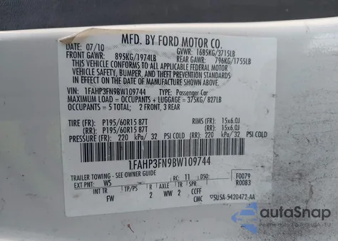 2011 Ford Focus Se z USA, uszkodzony, nr VIN 1FAHP3FN9BW109744